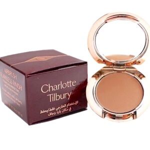 Charlotte Tilbury Airbrush Flawless Finish Setting Powder in MEDIUM Travel size!